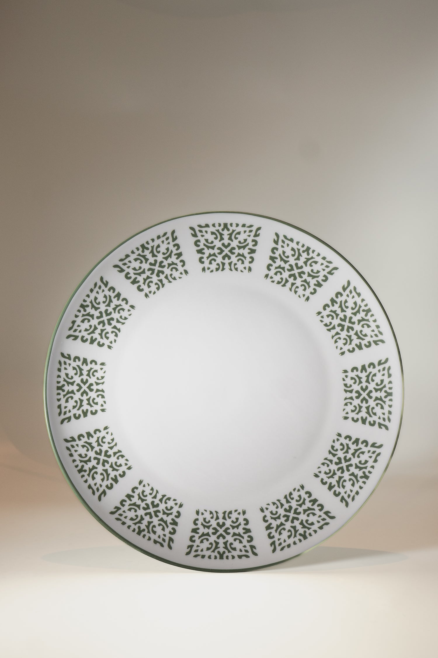 Ghorghina Dinner Plate